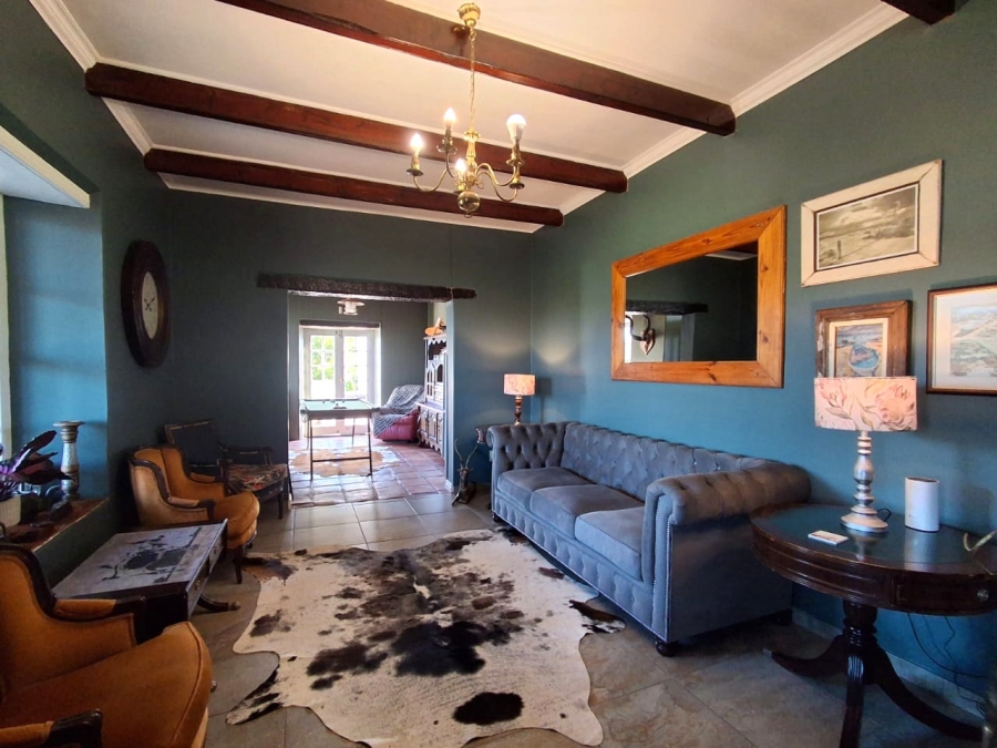 8 Bedroom Property for Sale in Stilbaai Oos Western Cape